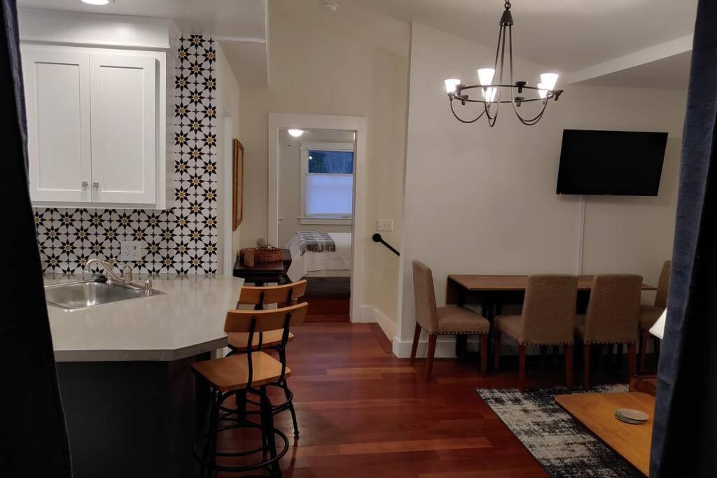 Carriage House 2 Bdrm At Camellia Cottages In Historic Summerville, Sc מראה חיצוני תמונה